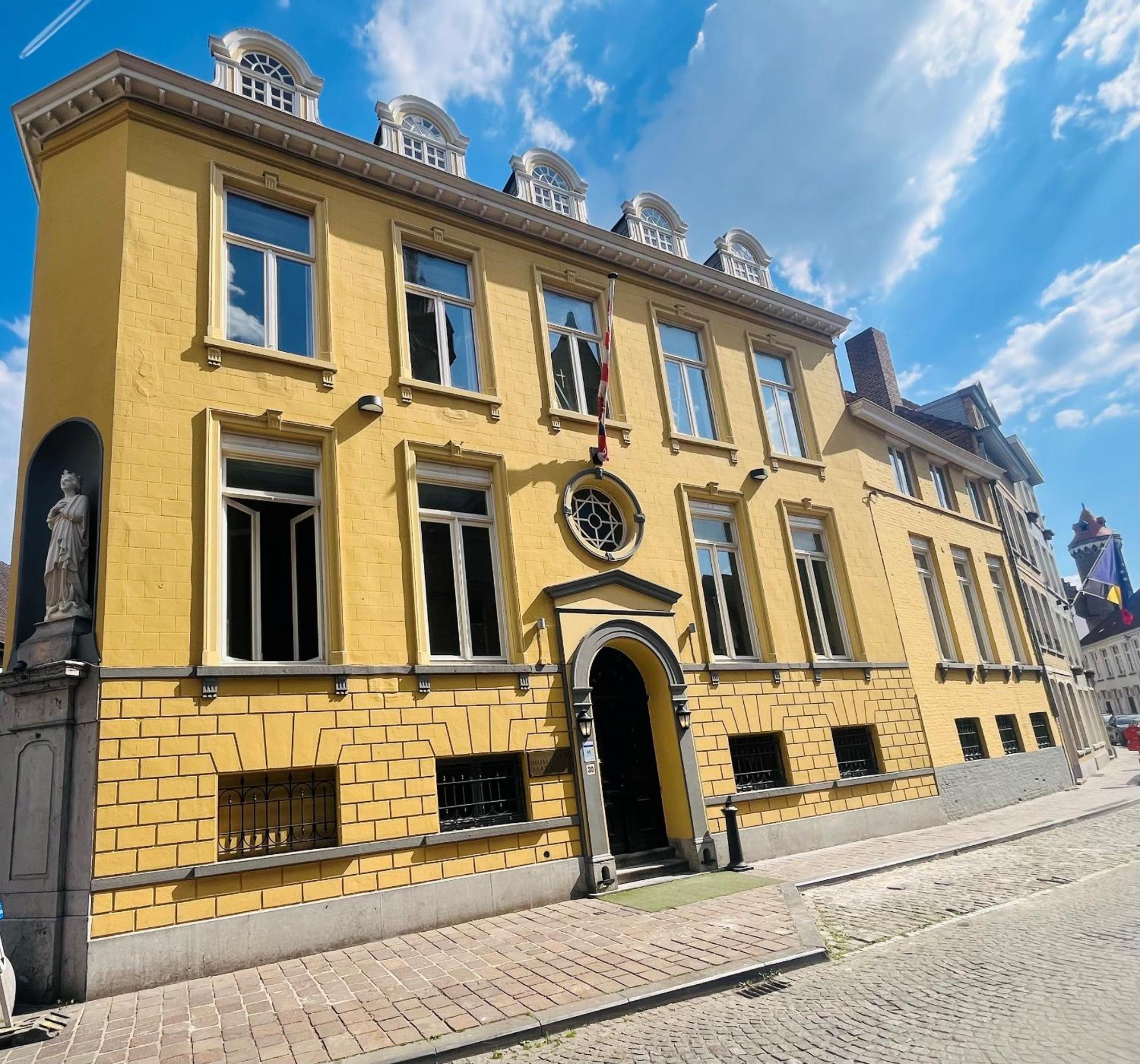 Hotel Lucca ブルージュ エクステリア 写真